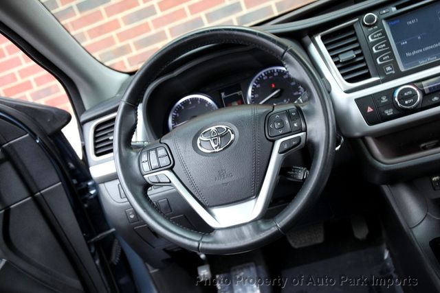 2017 Toyota Highlander Limited V6 AWD - 22797029 - 42