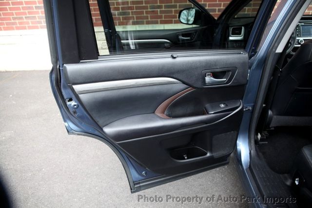 2017 Toyota Highlander Limited V6 AWD - 22797029 - 47