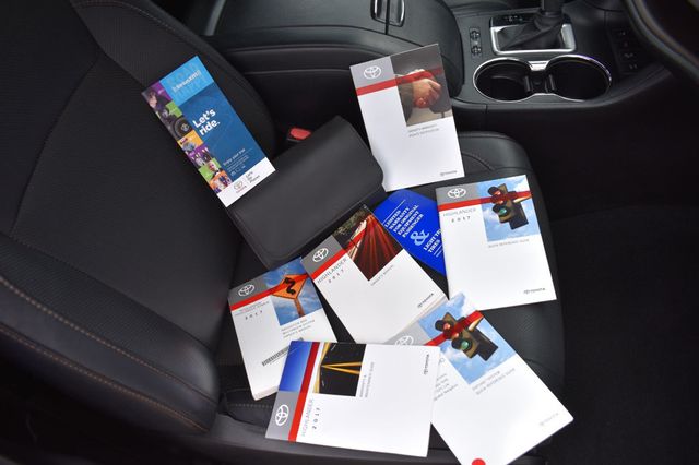 2017 Toyota Highlander Limited V6 AWD - 22919809 - 12