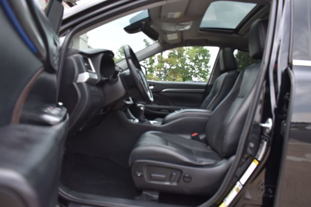 2017 Toyota Highlander Limited V6 AWD - 22919809 - 13
