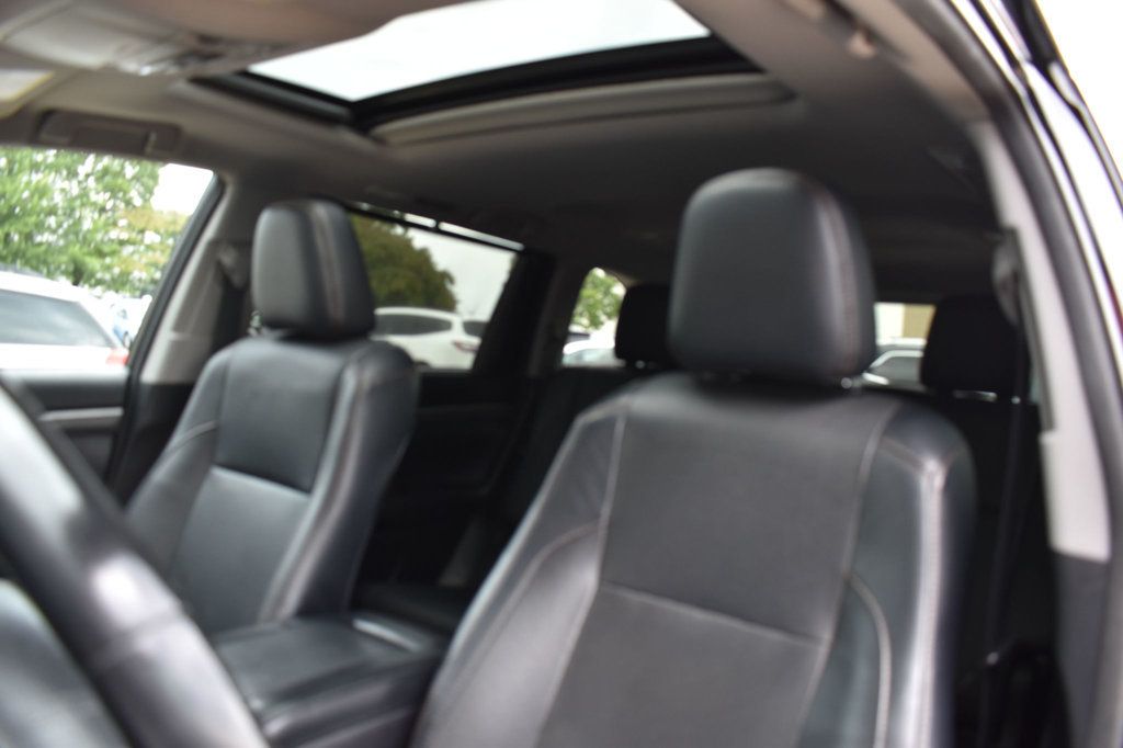 2017 Toyota Highlander Limited V6 AWD - 22919809 - 14
