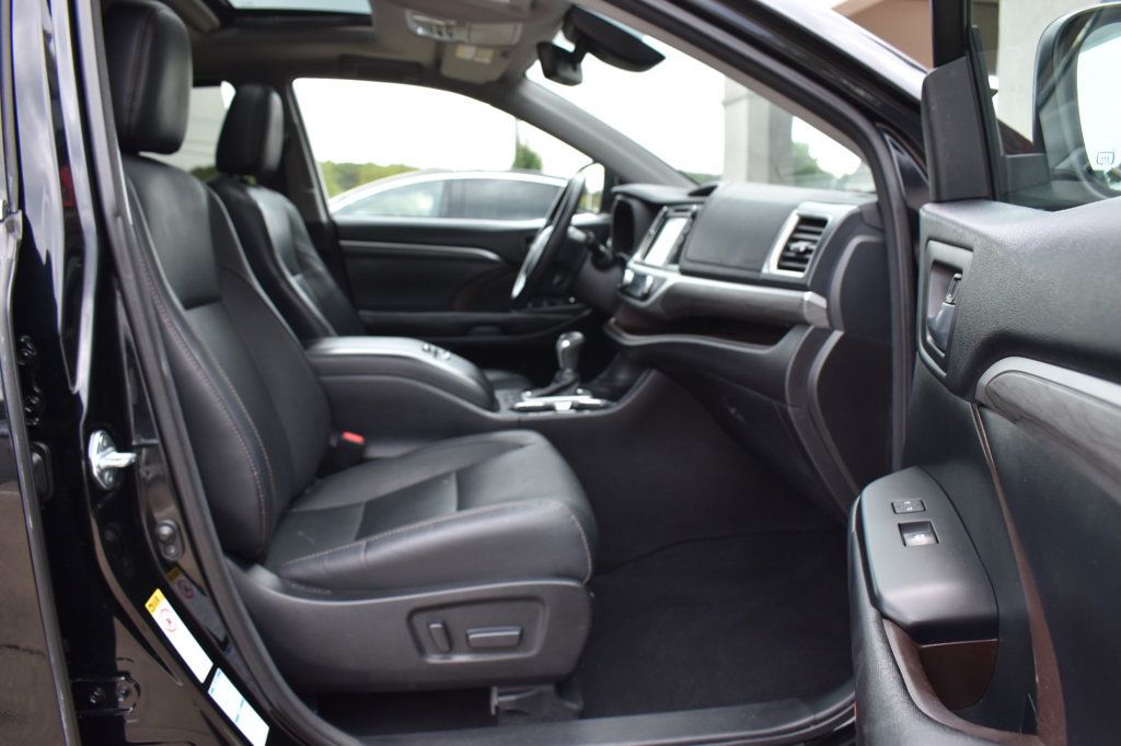 2017 Toyota Highlander Limited V6 AWD - 22919809 - 16