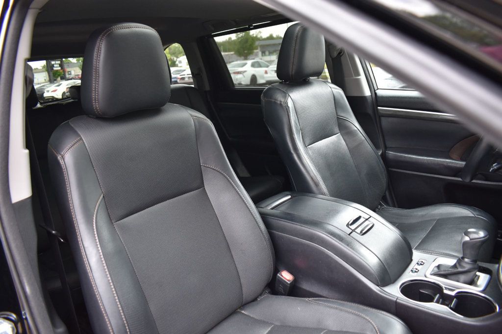 2017 Toyota Highlander Limited V6 AWD - 22919809 - 17