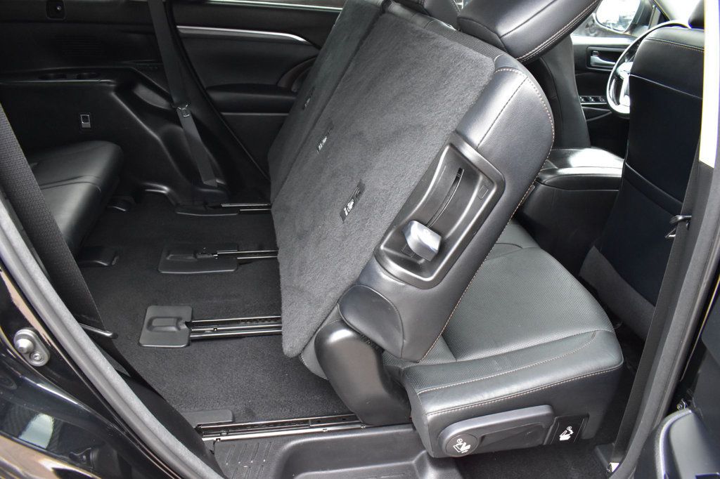 2017 Toyota Highlander Limited V6 AWD - 22919809 - 28