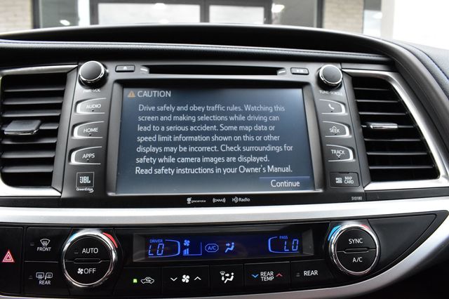 2017 Toyota Highlander Limited V6 AWD - 22919809 - 32