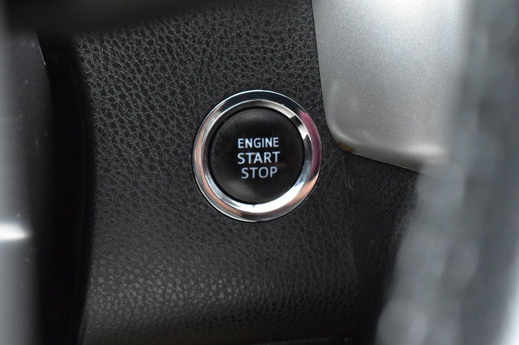 2017 Toyota Highlander Limited V6 AWD - 22919809 - 34