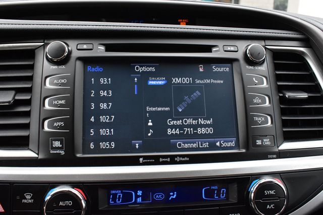 2017 Toyota Highlander Limited V6 AWD - 22919809 - 38