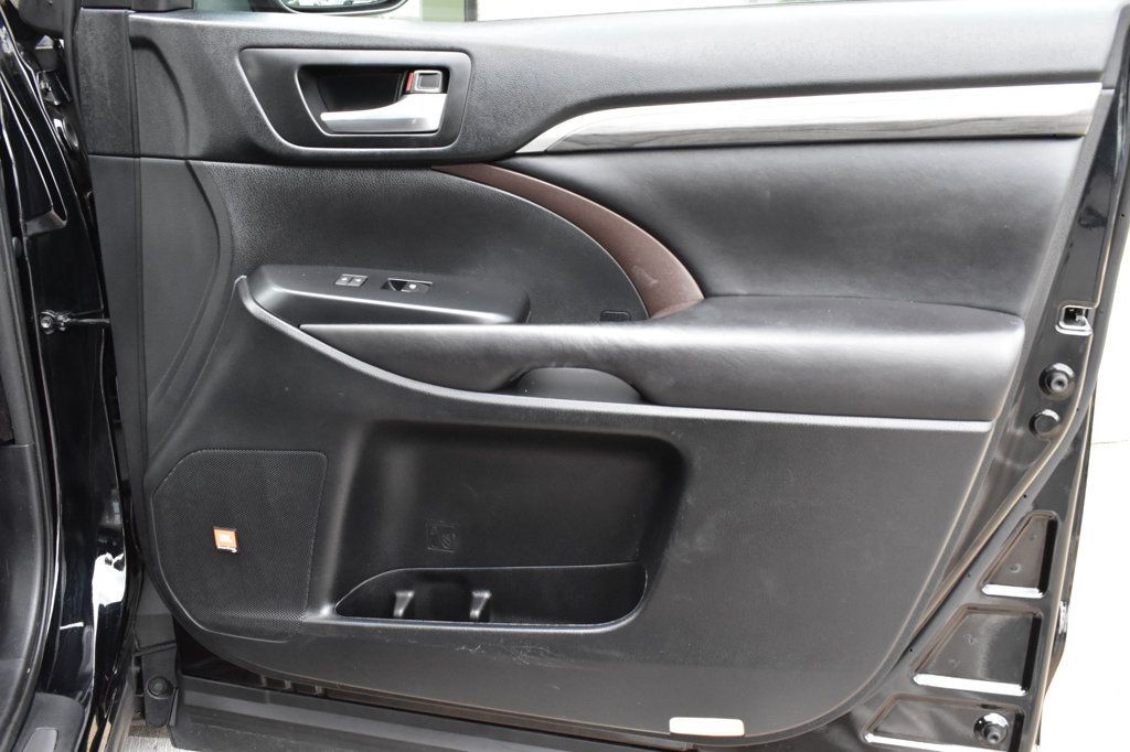 2017 Toyota Highlander Limited V6 AWD - 22919809 - 55