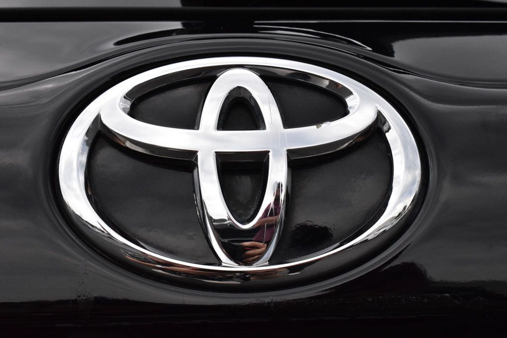 2017 Toyota Highlander Limited V6 AWD - 22919809 - 64