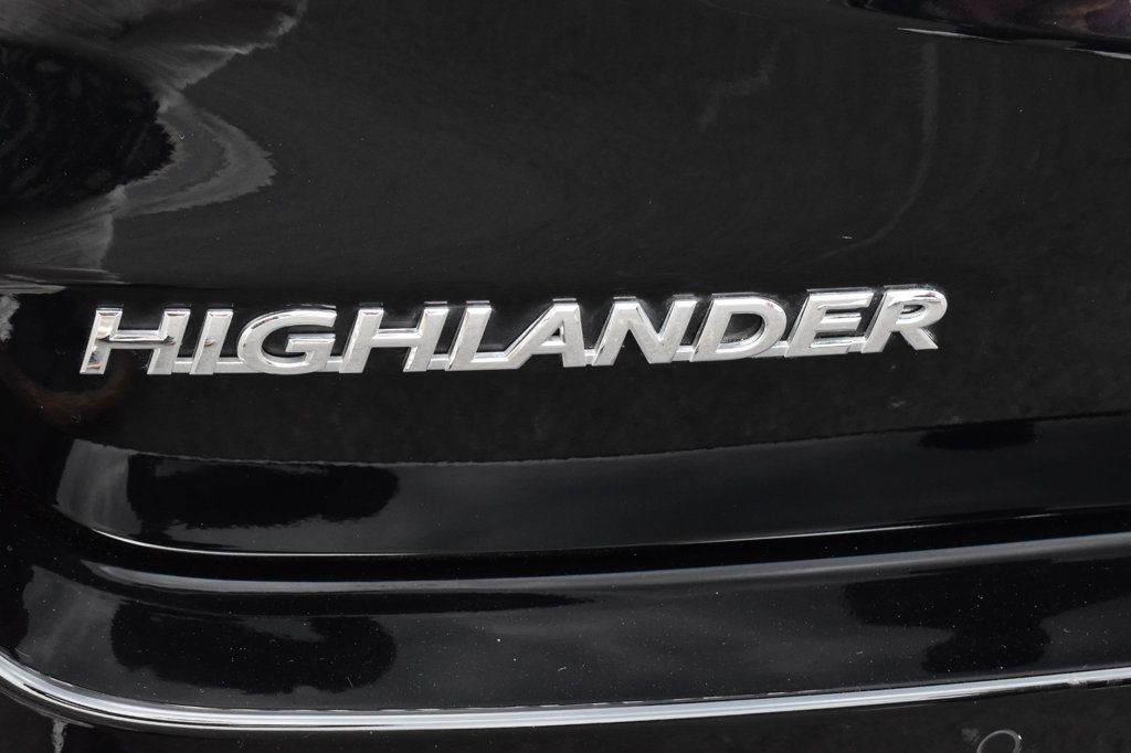 2017 Toyota Highlander Limited V6 AWD - 22919809 - 65