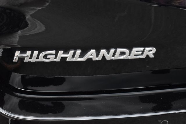 2017 Toyota Highlander Limited V6 AWD - 22919809 - 65