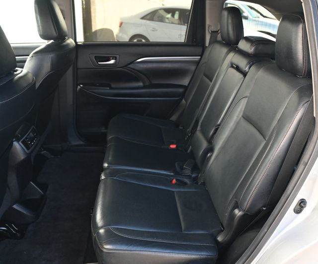 2017 Toyota Highlander Limited V6 FWD - 22971860 - 13