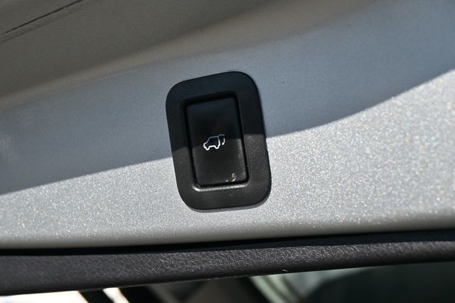 2017 Toyota Highlander Limited V6 FWD - 22971860 - 17