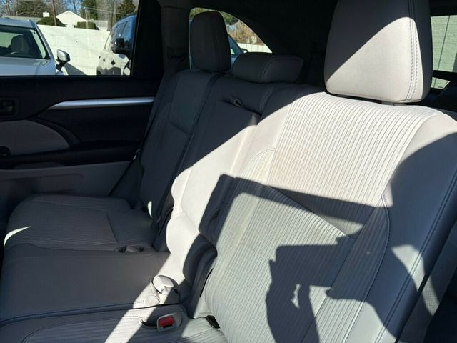 2017 Toyota Highlander LocalTrade/LE/V6/AWD/DynamicRadarCruiseControl/BackupCamera - 22951303 - 18