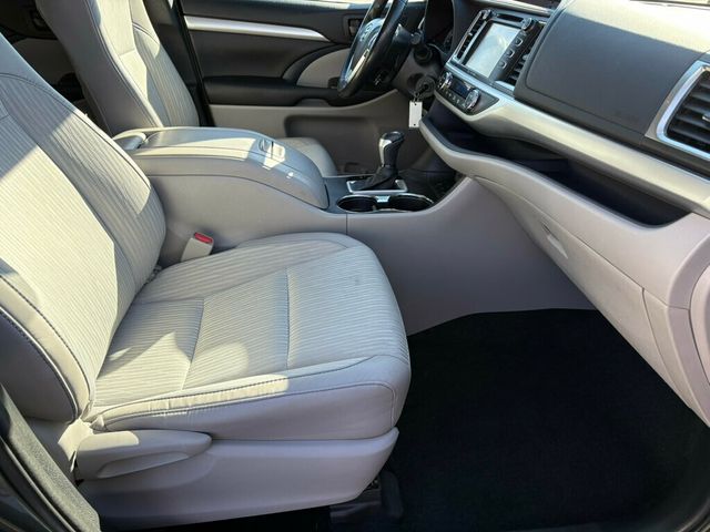 2017 Toyota Highlander LocalTrade/LE/V6/AWD/DynamicRadarCruiseControl/BackupCamera - 22951303 - 27