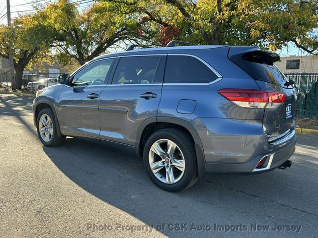 2017 Toyota Highlander NAVI SYS! BACK-UP CAMERA! 2ND ROW BUCKET SEATS! HTD FRONT SEATS - 23097448 - 16