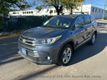 2017 Toyota Highlander NAVI SYS! BACK-UP CAMERA! 2ND ROW BUCKET SEATS! HTD FRONT SEATS - 23097448 - 1