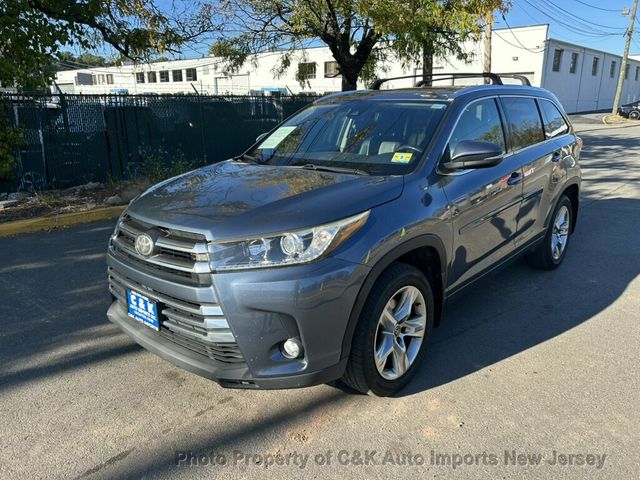 2017 Toyota Highlander NAVI SYS! BACK-UP CAMERA! 2ND ROW BUCKET SEATS! HTD FRONT SEATS - 23097448 - 1