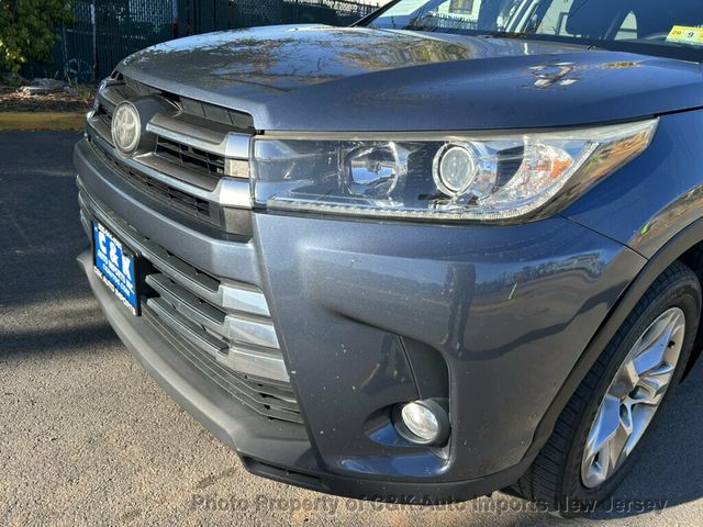 2017 Toyota Highlander NAVI SYS! BACK-UP CAMERA! 2ND ROW BUCKET SEATS! HTD FRONT SEATS - 23097448 - 20