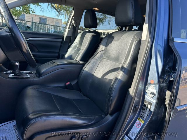 2017 Toyota Highlander NAVI SYS! BACK-UP CAMERA! 2ND ROW BUCKET SEATS! HTD FRONT SEATS - 23097448 - 25