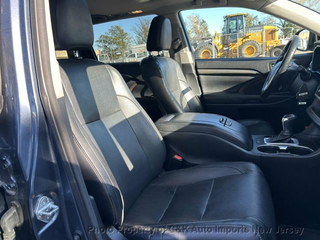 2017 Toyota Highlander NAVI SYS! BACK-UP CAMERA! 2ND ROW BUCKET SEATS! HTD FRONT SEATS - 23097448 - 29