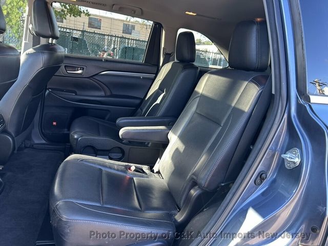 2017 Toyota Highlander NAVI SYS! BACK-UP CAMERA! 2ND ROW BUCKET SEATS! HTD FRONT SEATS - 23097448 - 31