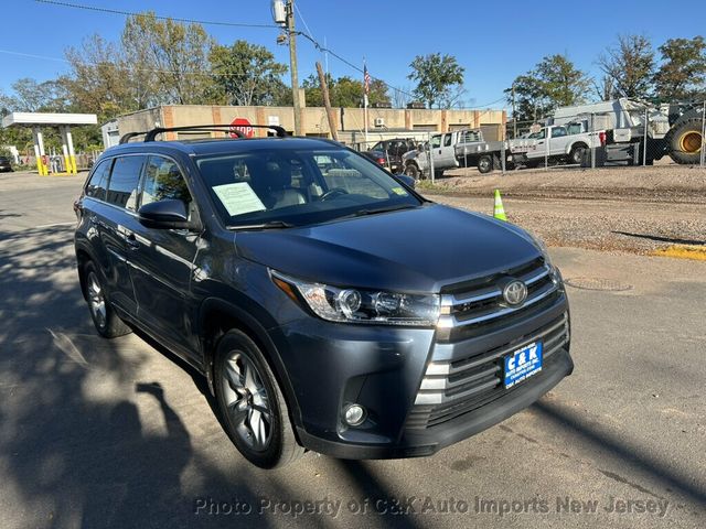 2017 Toyota Highlander NAVI SYS! BACK-UP CAMERA! 2ND ROW BUCKET SEATS! HTD FRONT SEATS - 23097448 - 5