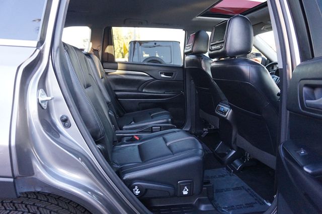2017 Toyota Highlander SE, THIRD ROW SEATING, LEATHER SEATS, MOON ROOF - 22960405 - 19