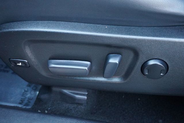 2017 Toyota Highlander SE, THIRD ROW SEATING, LEATHER SEATS, MOON ROOF - 22960405 - 23