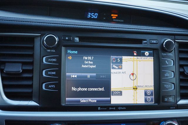 2017 Toyota Highlander SE, THIRD ROW SEATING, LEATHER SEATS, MOON ROOF - 22960405 - 31