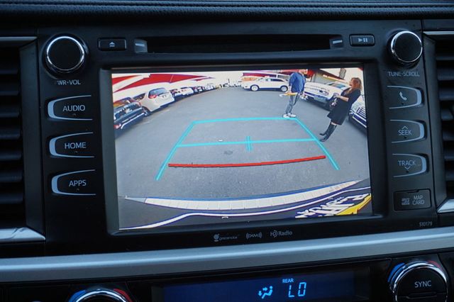 2017 Toyota Highlander SE, THIRD ROW SEATING, LEATHER SEATS, MOON ROOF - 22960405 - 36