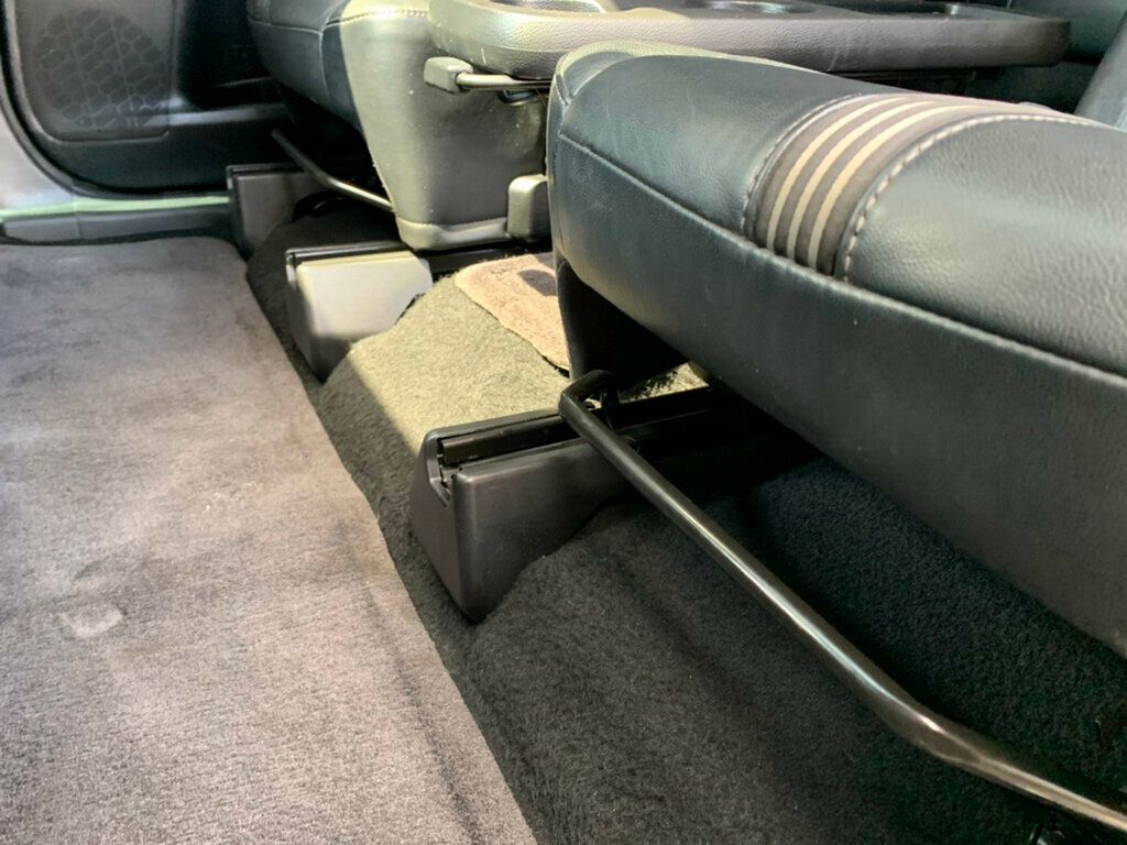 2017 Toyota Highlander SE photo 32