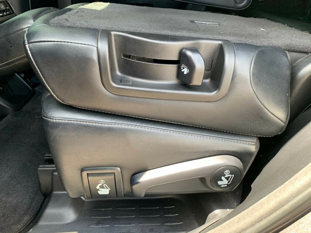 2017 Toyota Highlander SE photo 33