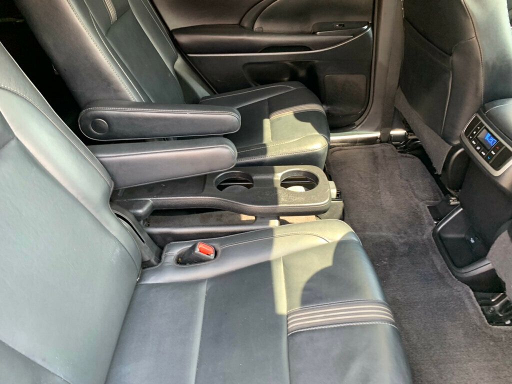 2017 Toyota Highlander SE photo 38