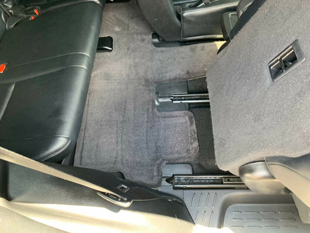 2017 Toyota Highlander SE photo 40