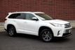 2017 Toyota Highlander XLE V6 AWD - 22777451 - 10