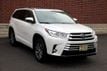 2017 Toyota Highlander XLE V6 AWD - 22777451 - 15