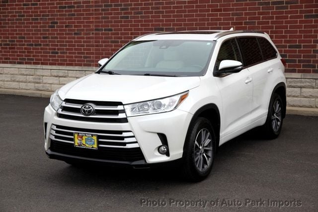 2017 Toyota Highlander XLE V6 AWD - 22777451 - 16