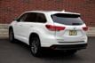 2017 Toyota Highlander XLE V6 AWD - 22777451 - 18