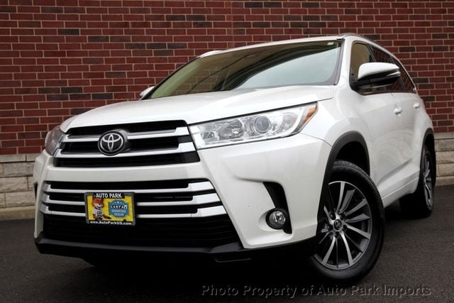 2017 Toyota Highlander XLE V6 AWD - 22777451 - 3