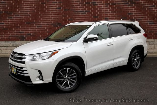 2017 Toyota Highlander XLE V6 AWD - 22777451 - 4