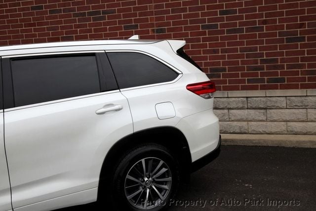 2017 Toyota Highlander XLE V6 AWD - 22777451 - 6