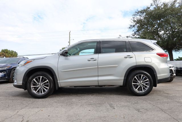 2017 TOYOTA HIGHLANDER XLE V6 AWD - 22938358 - 9