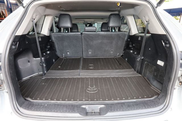 2017 TOYOTA HIGHLANDER XLE V6 AWD - 22938358 - 17