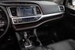2017 TOYOTA HIGHLANDER XLE V6 AWD - 22938358 - 24