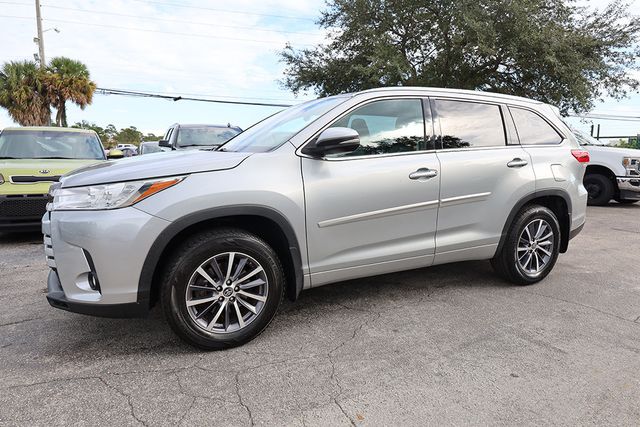 2017 TOYOTA HIGHLANDER XLE V6 AWD - 22938358 - 3