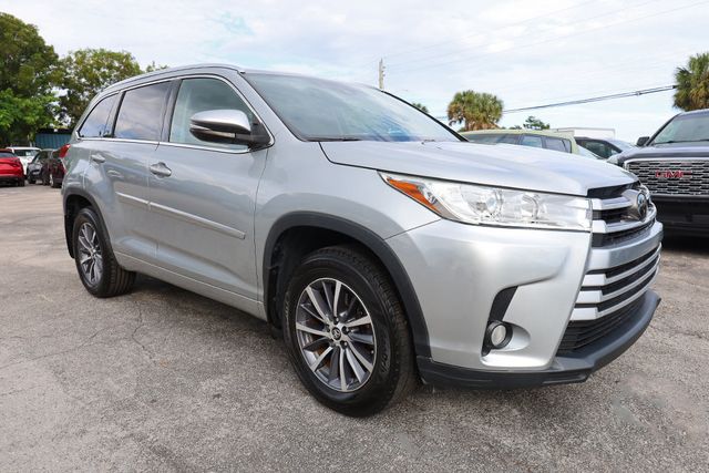 2017 TOYOTA HIGHLANDER XLE V6 AWD - 22938358 - 4