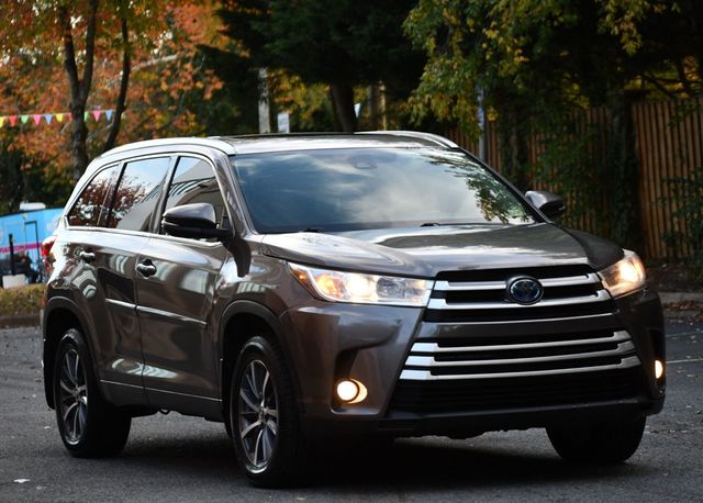 2017 Toyota Highlander XLE V6 AWD - 22641286 - 3