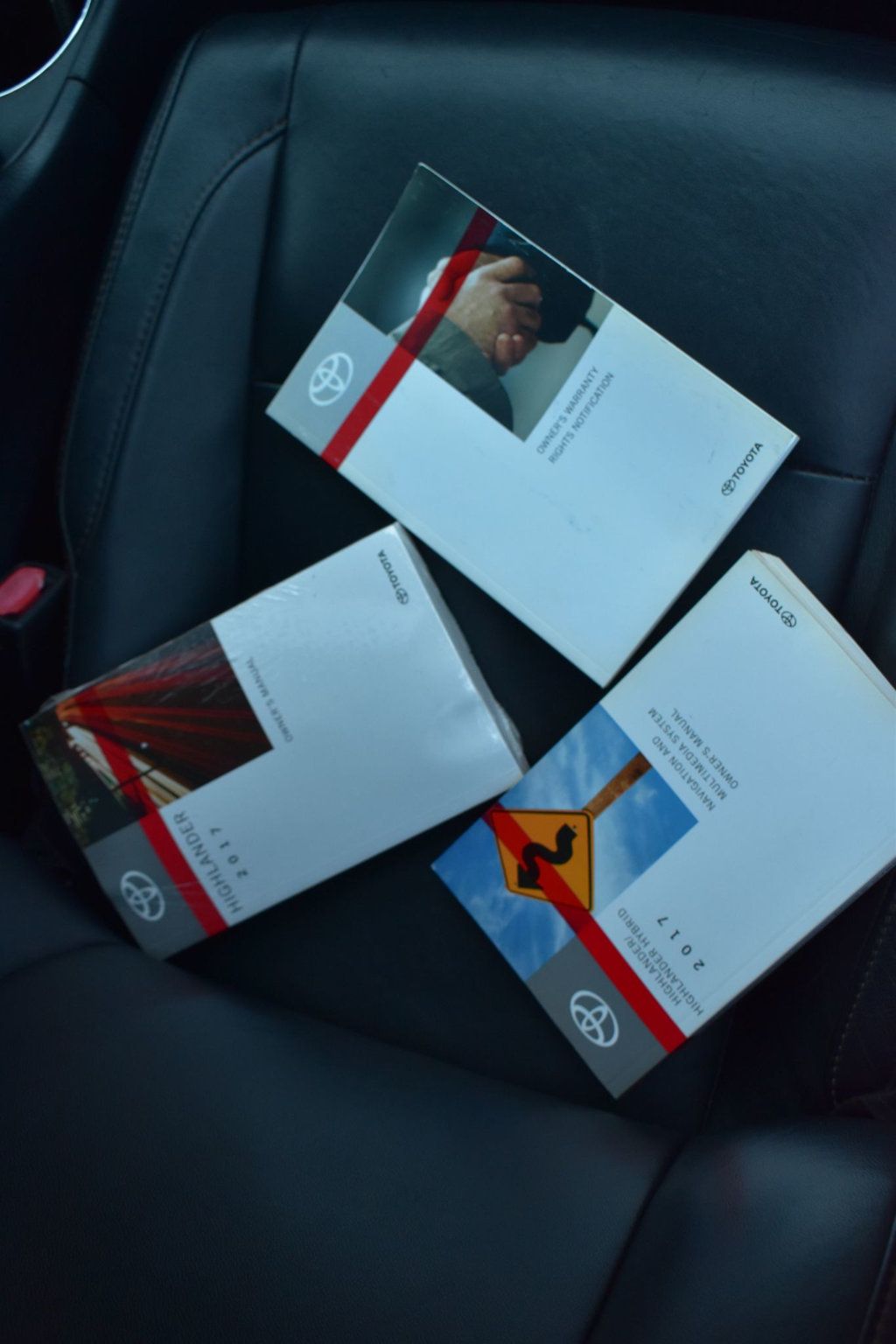 2017 Toyota Highlander XLE V6 AWD - 22937665 - 12