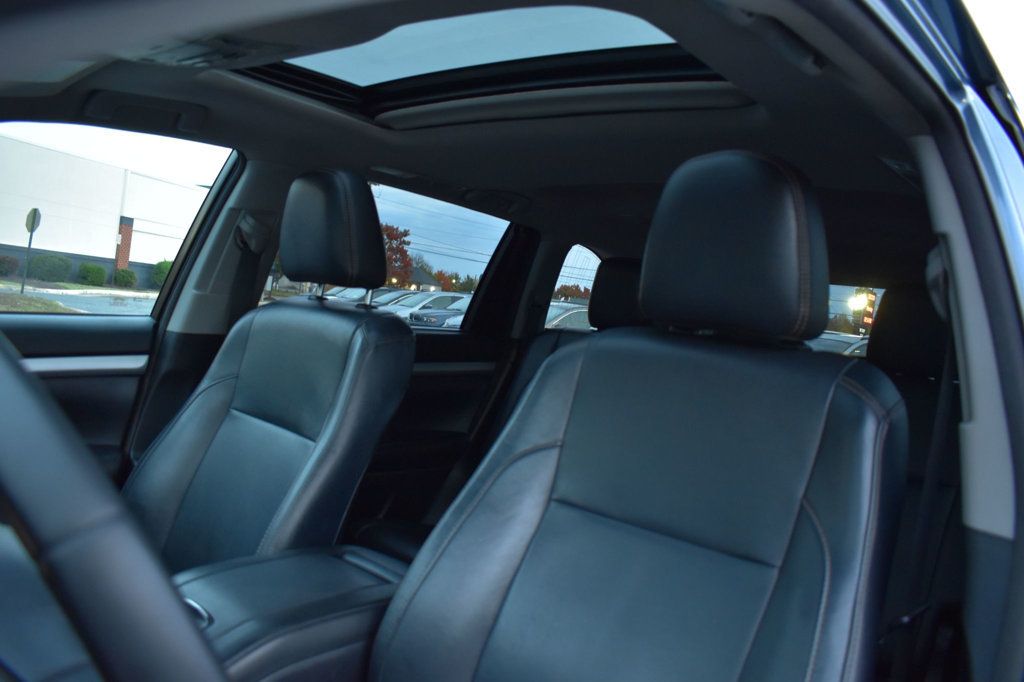 2017 Toyota Highlander XLE V6 AWD - 22937665 - 14